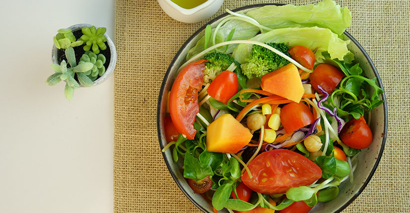 Sprouts and green papaya salad bowl