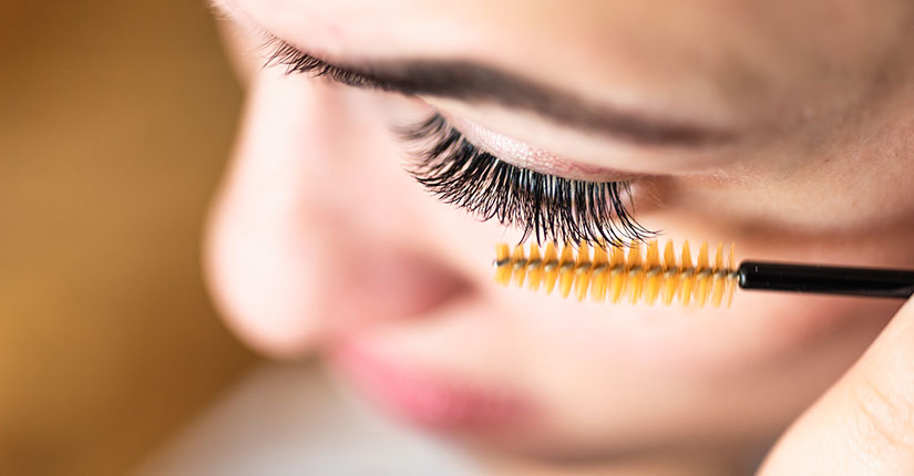 Natural Home Remedies to Get Thicker and Longer Eyelashes