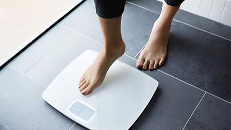 Expert Suggests Easy Ways To Lose Weight During Quarantine