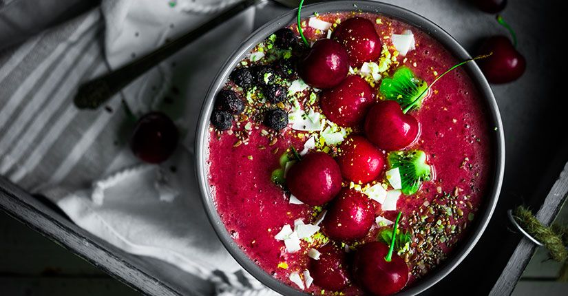 Spinach-Cherry Smoothie Bowl