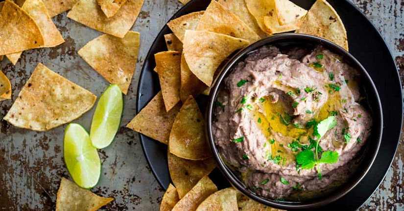 Whole Wheat Cracker with Black Bean Hummus