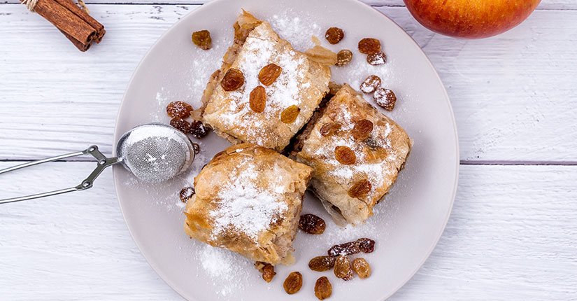 Cinnamon apple fruit squares