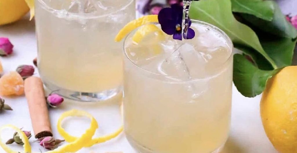 5 drinks from edible flowers you need to try now