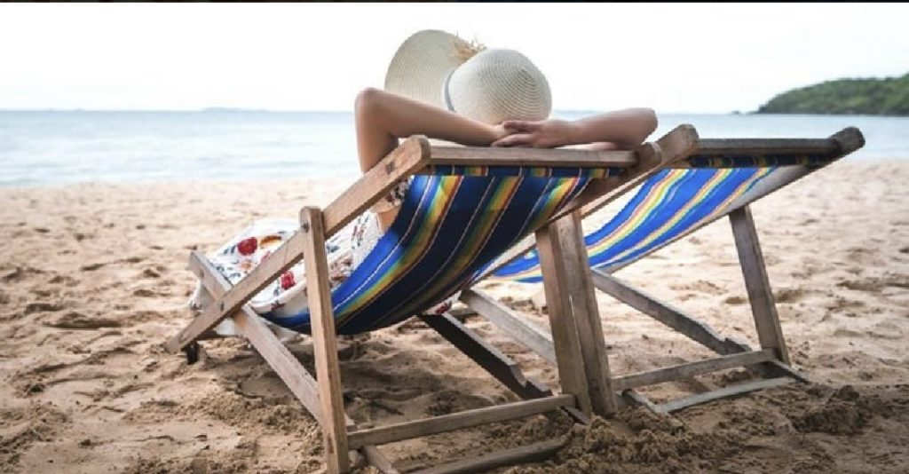 Balancing Productivity and Relaxation this Summer: Finding the Right Mix