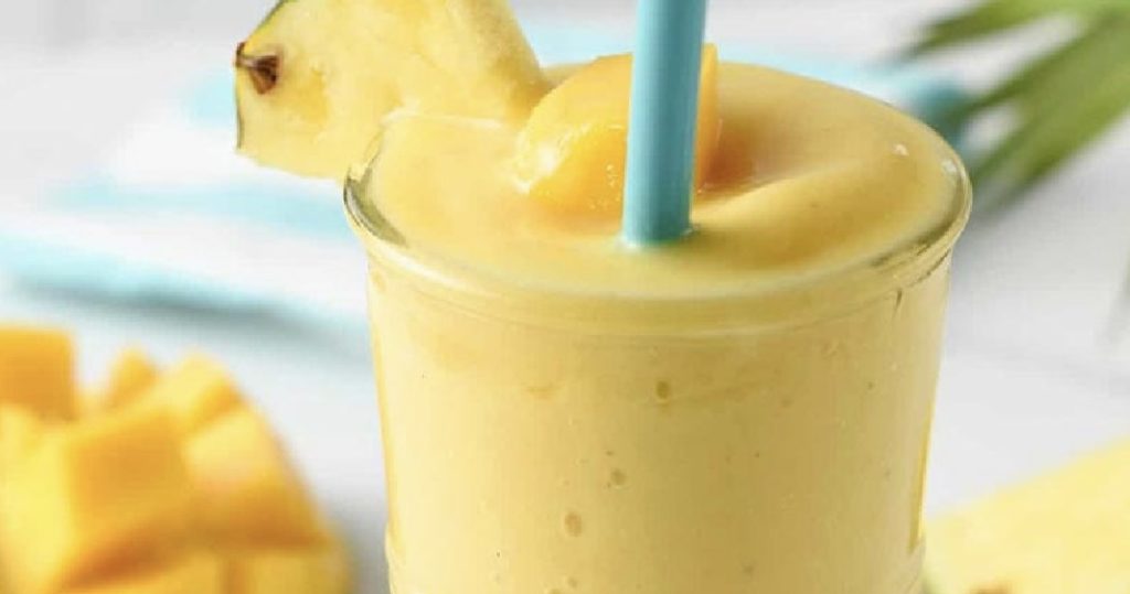 Mango pineapple smoothie