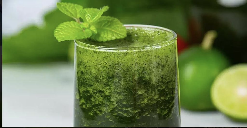 Spinach and mint juice