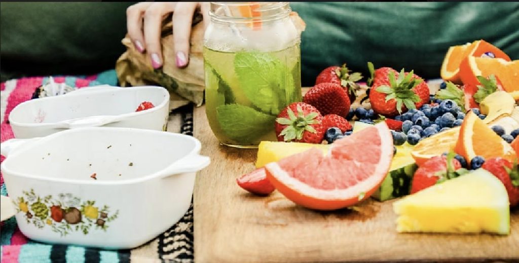 Breakfast tips: 4 foods that can help prevent summer dehydration.