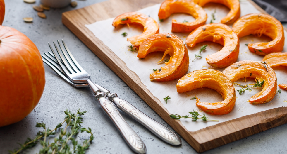 Baked pumpkin slices with thyme